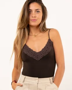 Body dentelle