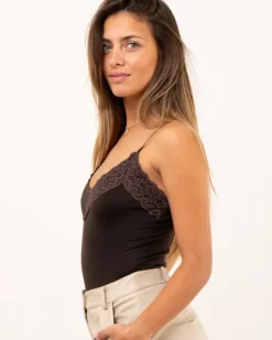 Body dentelle