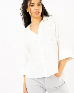 Chemise fleurs brodées