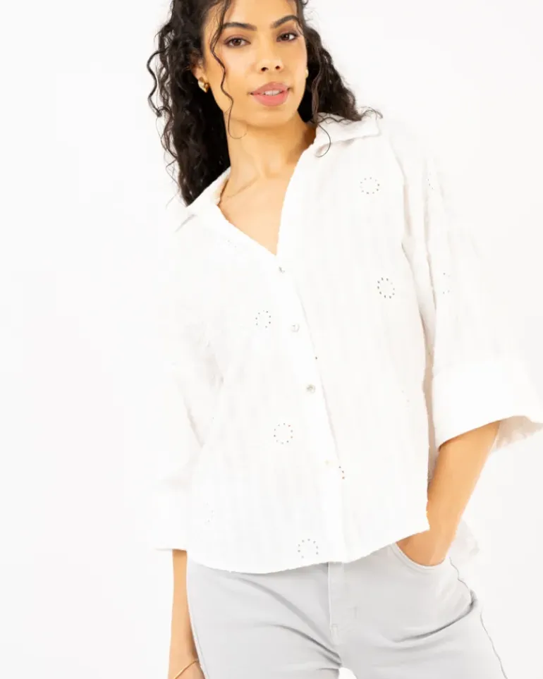 Chemise fleurs brodées