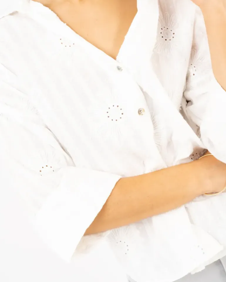 Chemise fleurs brodées