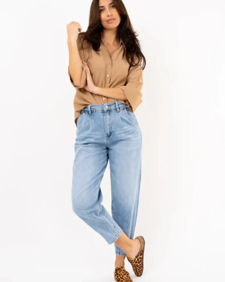 Chemise n艙uds dos