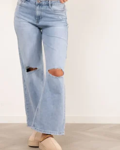 Jean large trou genou