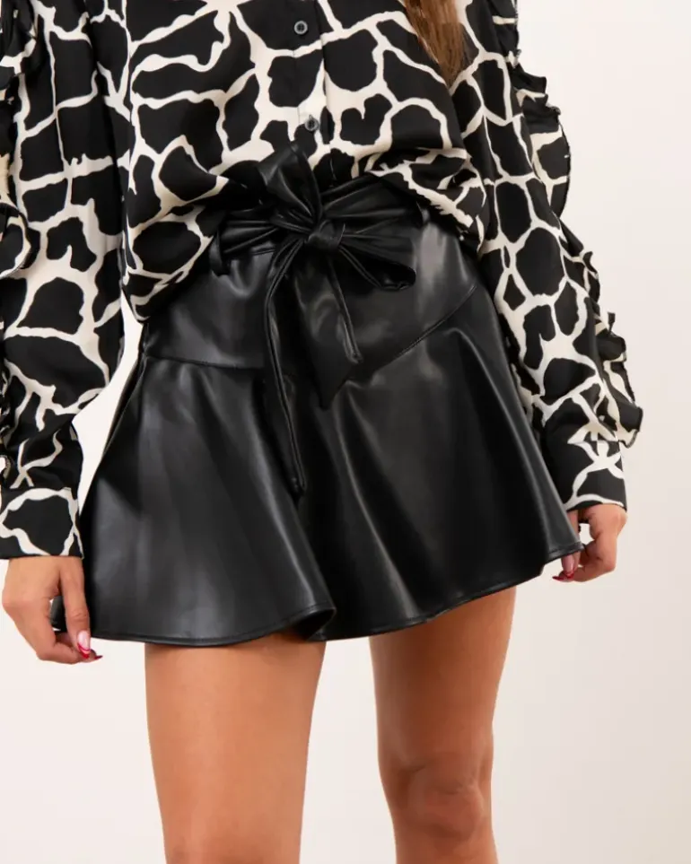Jupe short simili