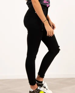Pantalon déchiré