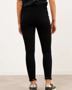 Pantalon déchiré