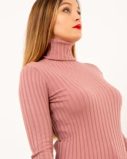 Pull col roulé stries
