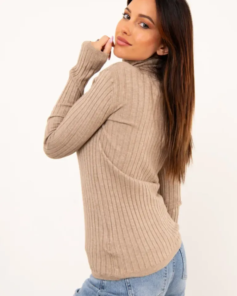 Pull col roulé stries