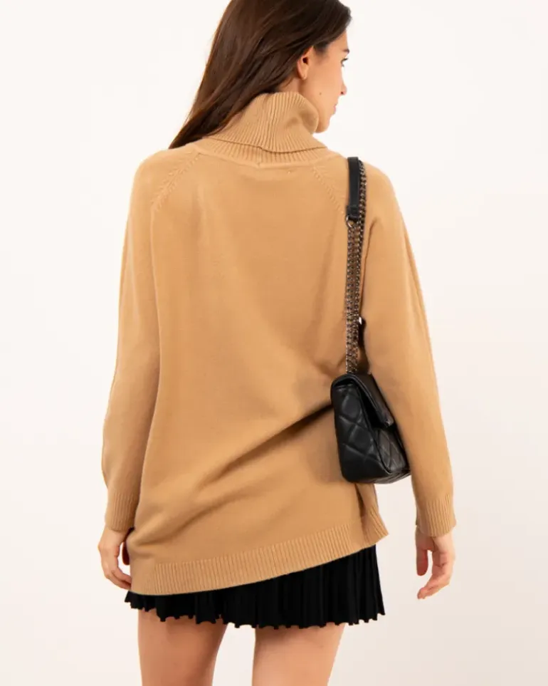 Pull large col roulé