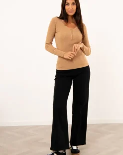 Pull strie boutons