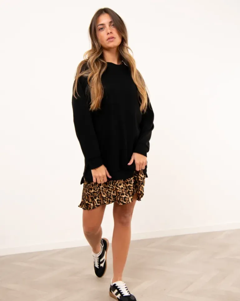 Robe bas léo