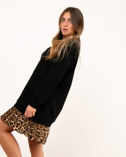 Robe bas léo