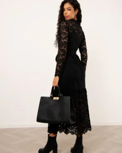 Robe longue dentelle