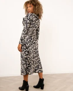 Robe longue volants