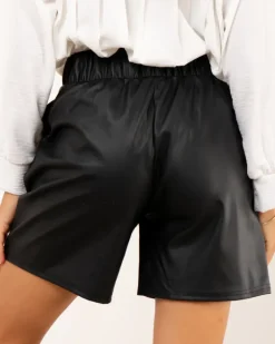 Short boutons