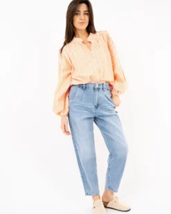 Slouchy jean