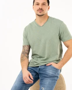 T-shirt col en v