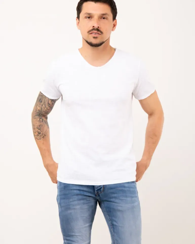T-Shirt col v