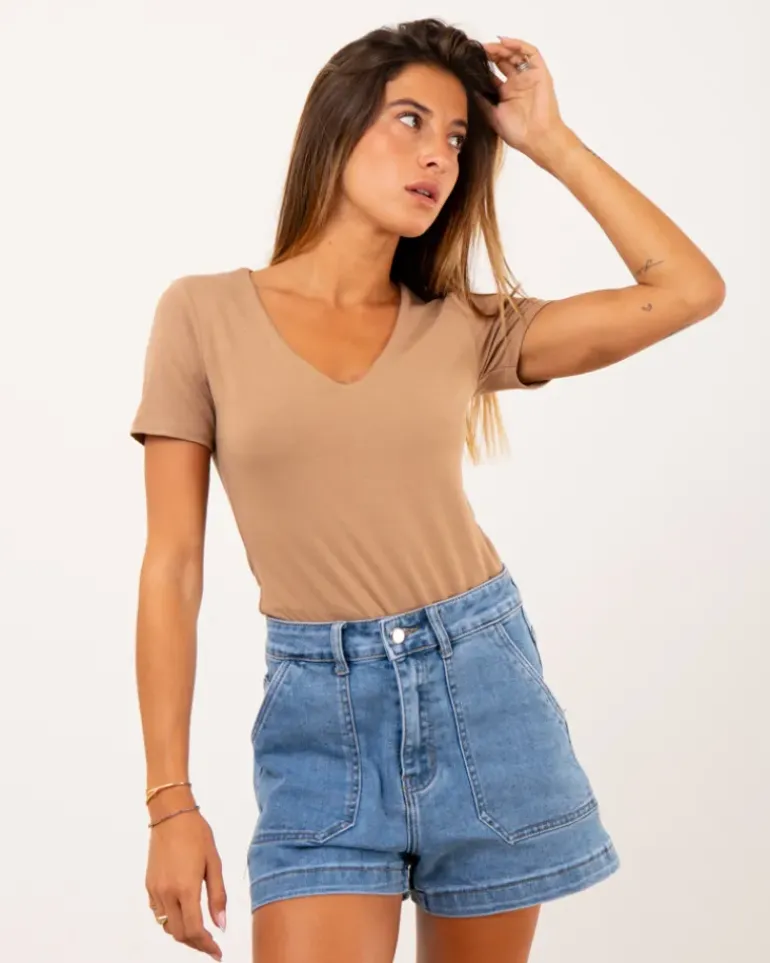 T-Shirt col v
