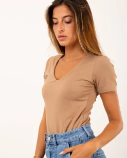 T-Shirt col v
