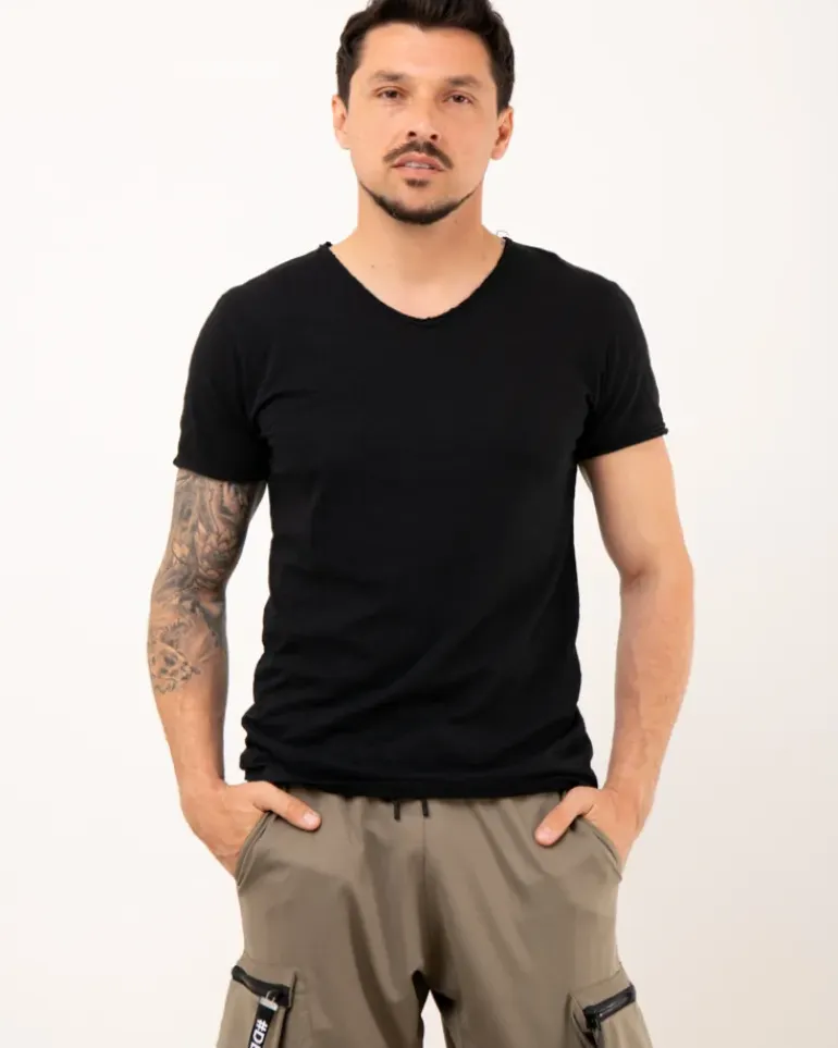 T-Shirt col v