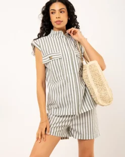 Veste rayée sans manches